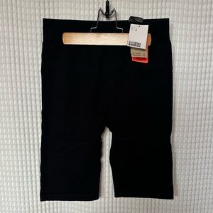H&M Divided medium ribbed long black biker shorts